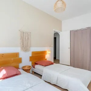 superbe-t4-neuf-vieux-port-centre-ville.fr-provencehotel.com/
