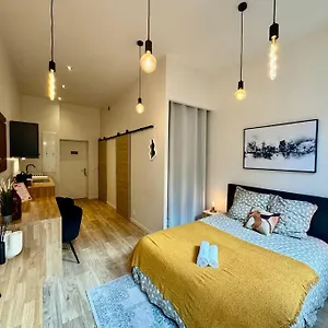  Appartement Bergame - Check In H24 - Wifi